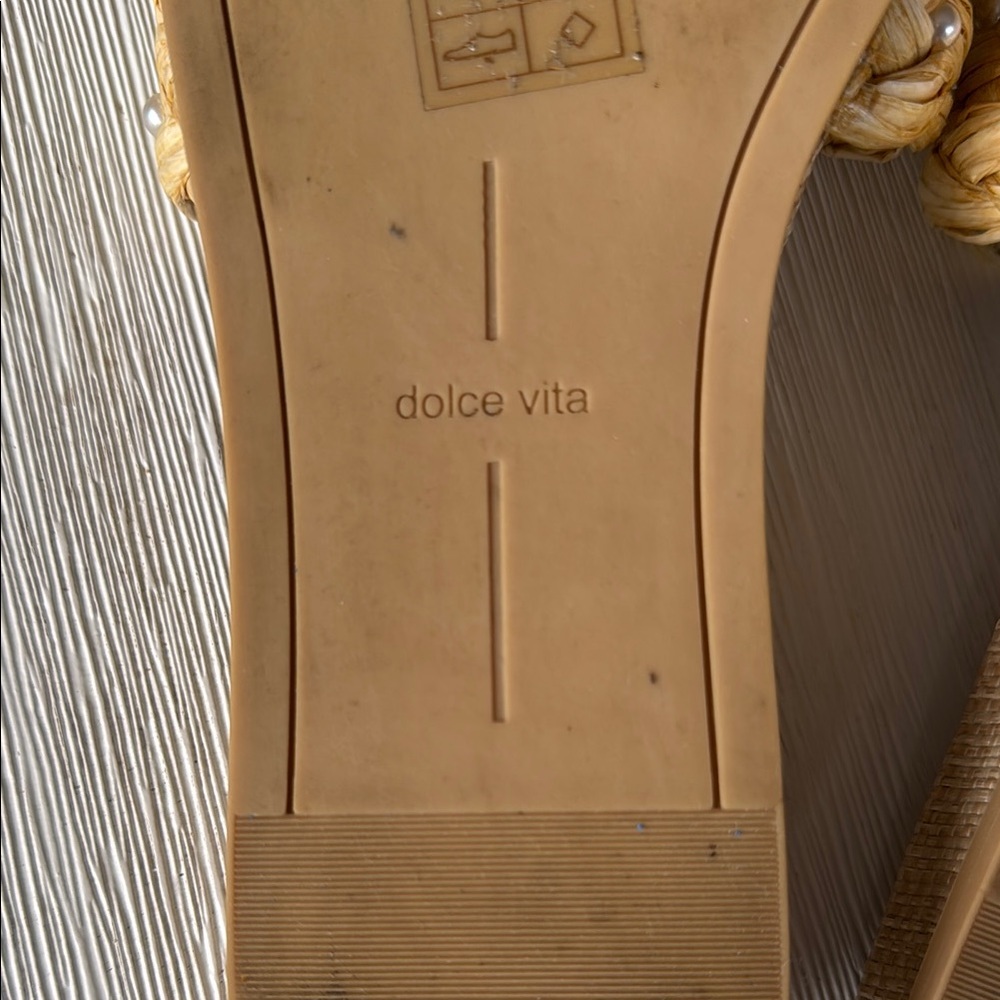 Dolce Vita Grazie Pearl Sandals - Picture 7 of 9